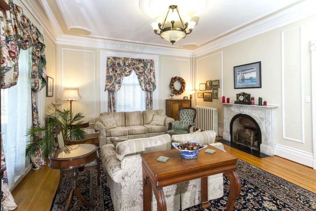 Homeport Historic B&B Сент-Джон Экстерьер фото
